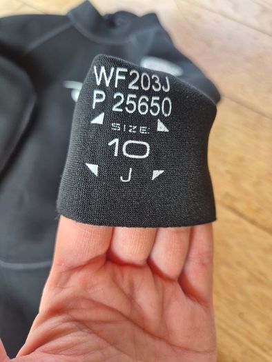 Immaculate Ripcurl Junior Wetsuit 10 yrs