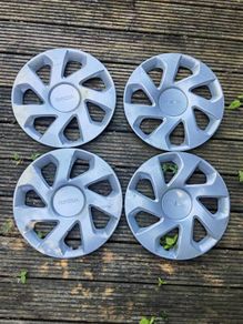 15"Dacia/Renault hub caps 10e each