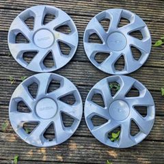 15"Dacia/Renault hub caps 10e each