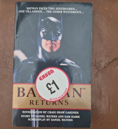 1992 paperback of Batman Returns