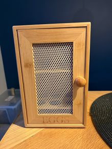 egg holder