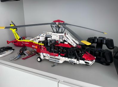 Lego rescue helicopter