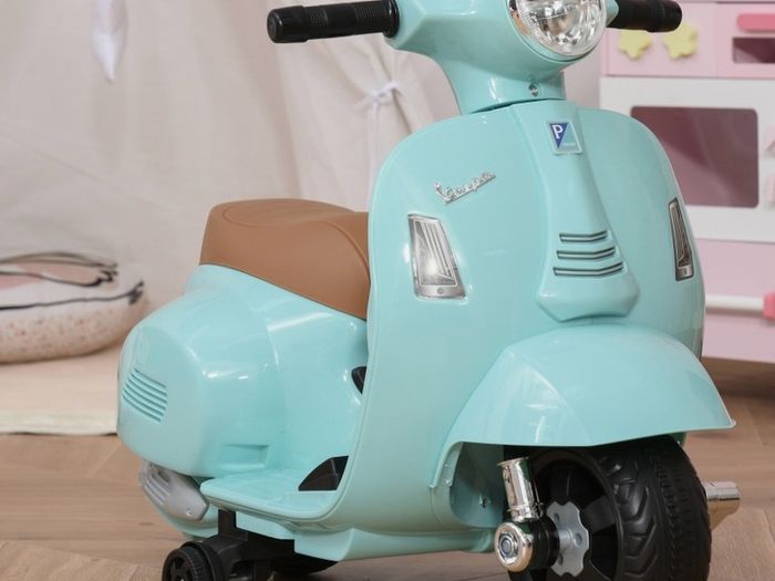 Vespa Electric kids ride on 7.2V Electric Scooter GPS Mini  -Needs new battery