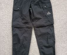 NEW.boy's trousers.age 11/12