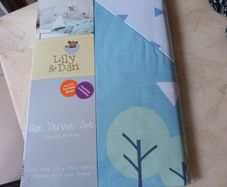 Lily & Dan Cot Duvet  Set.   B.N.W.T  S. 120cm x 150cm.