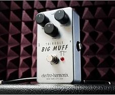 Electro-Harmonix Triangle Big Muff (Boxed as new)
