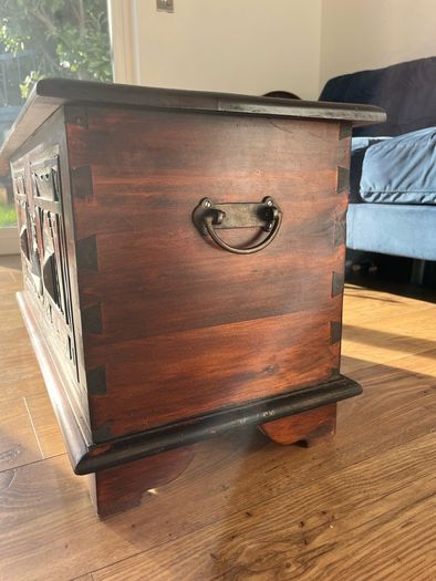 Antique style chest