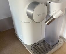 Nespresso Lattissima One Coffee Machine