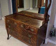 Antique American Tiger Oak Dresser with Bevelled Mirror c.1900/1915
