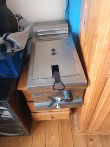 Lincat DF33 fryer