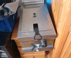 Lincat DF33 fryer