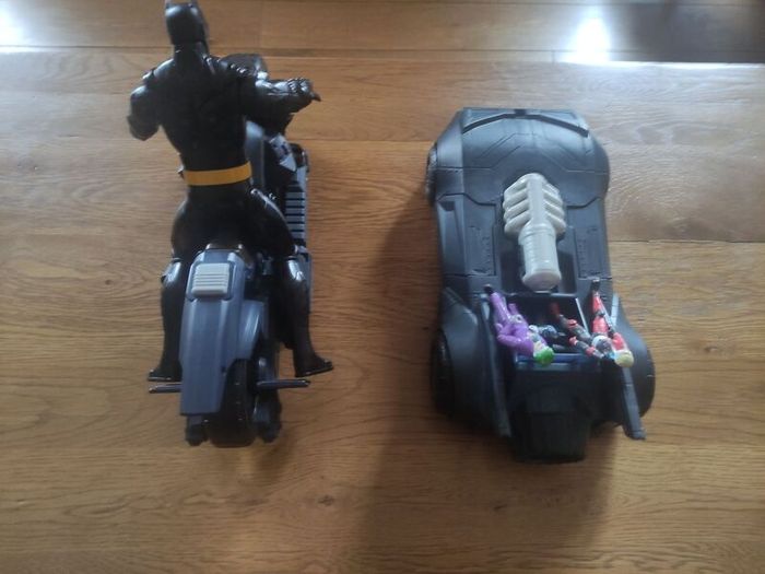 Batman ( bat mobil and bat bike, bat man figure, Joker and Harley Quinn