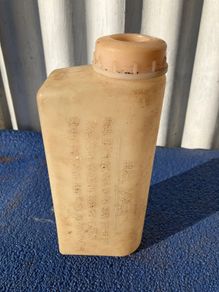 Fuel mixing bottle