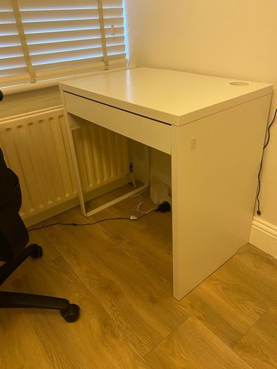 FREE ikea desk