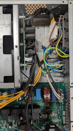 Apc Smt3000rmi2u Ups