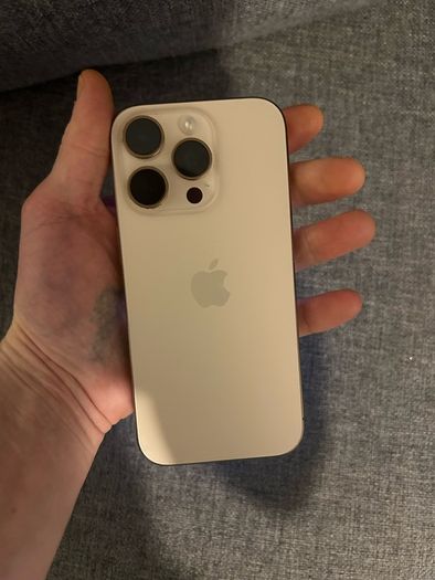 iPhone 16 pro  desert titanium 128gb unlocked, 93% battery health