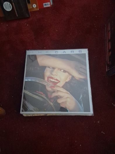 lp THE CARS On purple viny IN mint condition