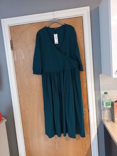 Boohoo Smock Style  Dress.   S.18.   B.N.W.T.