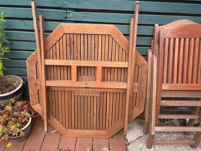 garden table and 3 chairs