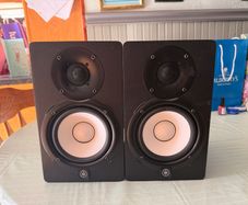 Yamaha HS5 Studio Speakers pair