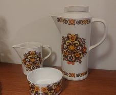 Fabulous Vintage Retro 1970s Tall Coffee Pot, Jug and Sugar Bowl by Jon Anton, International Range, in the Fabulous Funky Camelot Pattern
