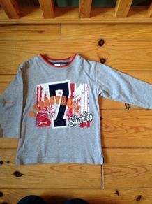 Age 2-3 Grey Top