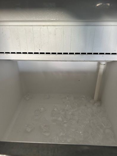Commercial Ice machine pub / restaurant equipment