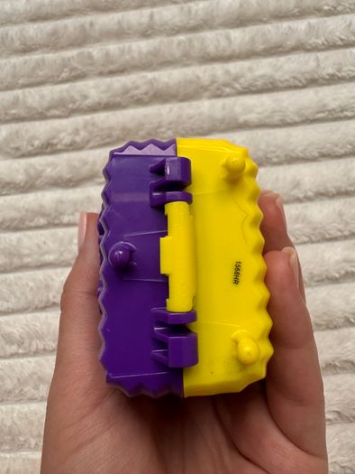 Polly Pocket Sweet Treat Cupcake Cafe Compact Mattel Miniature Doll House 2017 NO Lock Used Please see photos