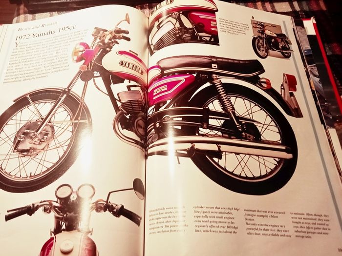 1992. Classic Motorbikes Roger W. Hicks.