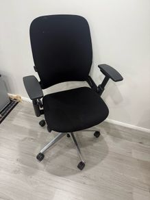 steelcase Leap V2 Office Chair