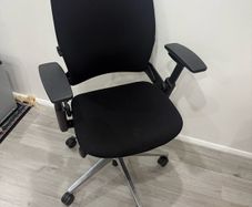 steelcase Leap V2 Office Chair