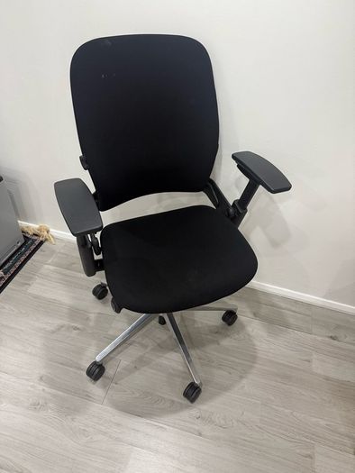 steelcase Leap V2 Office Chair