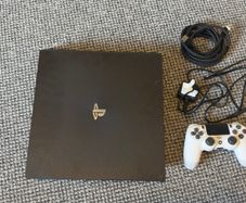 PlayStation PS4 Pro 1TB 9.00 Firmware CUH-7216B