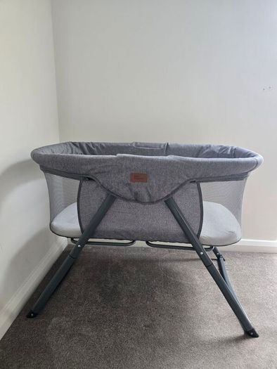 Baby Elegance Kangu foldable crib/cot and Baby Elegance mattress