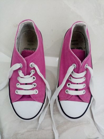 Dunnes Stores runners