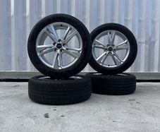 Genuine Audi Q3/SQ3 19" Alloy Wheels.