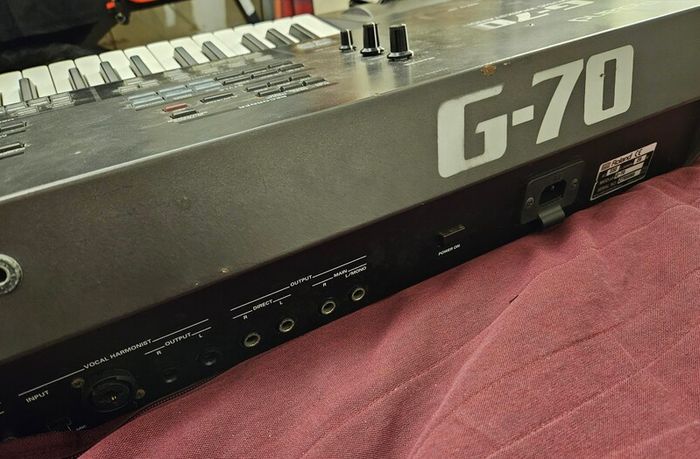 Roland G-70 synthesizer for parts or repair