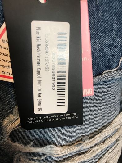 Pretty Little Thing Plus Mid Wash Extreme Ripped Turn Up Mom Jeans size 18 New with tags