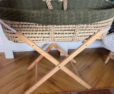 Moses Basket & Stand