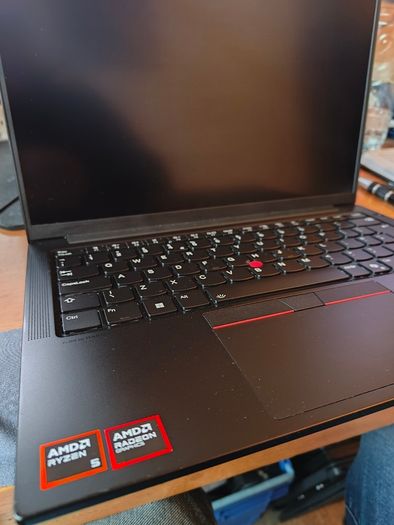 ThinkPad E14 Gen 7, Ryzen 5  220w, 16gb DDR5, 512gb Storage, battery over 8 hours,