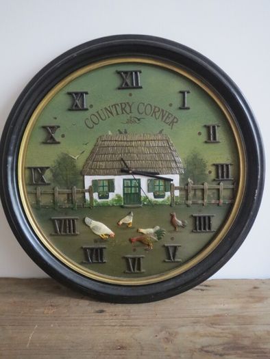 Country Corner Wooden Clock
