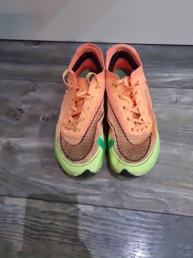 Nike ZOOM Running runners