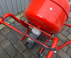 Screwfix cement mixer, .