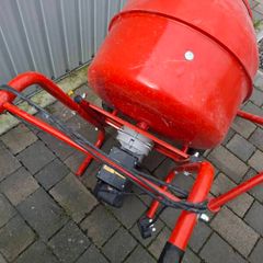 Screwfix cement mixer, .