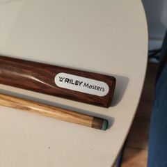 Riley masters vintage pool que Fantastic condition. Offers