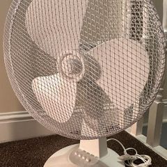 White Desk Fan 16"