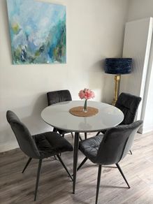 kitchen table and chairs