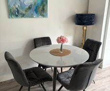 kitchen table and chairs