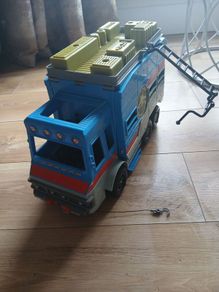 ben ten rust bucket with 4  figures