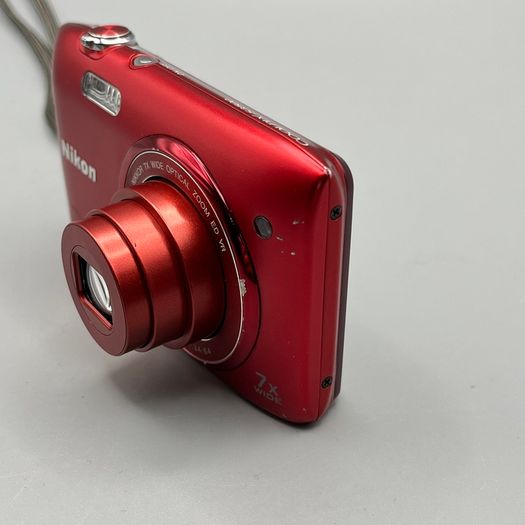 Nikon COOLPIX S3500 20.1MP - Digital Camera - Red - Full Kit